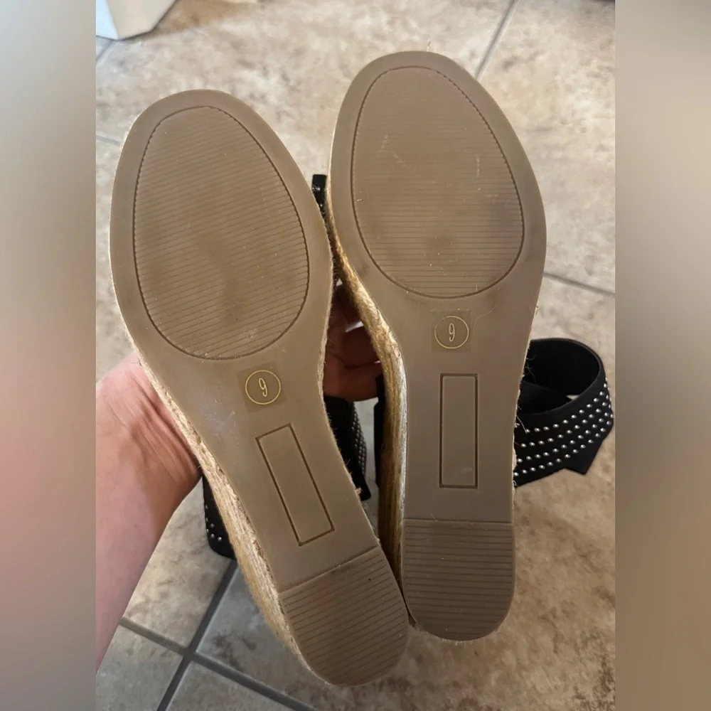 Steve Madden Axil Wedge Sandals with Studded Straps - Picture 7 of 7